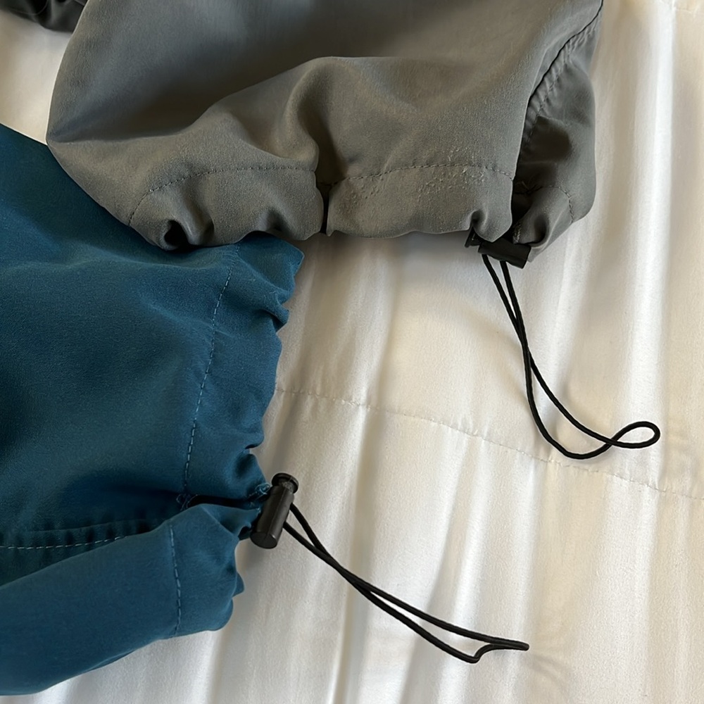 Two-Tone Cargo Pants - Picture 6 of 8